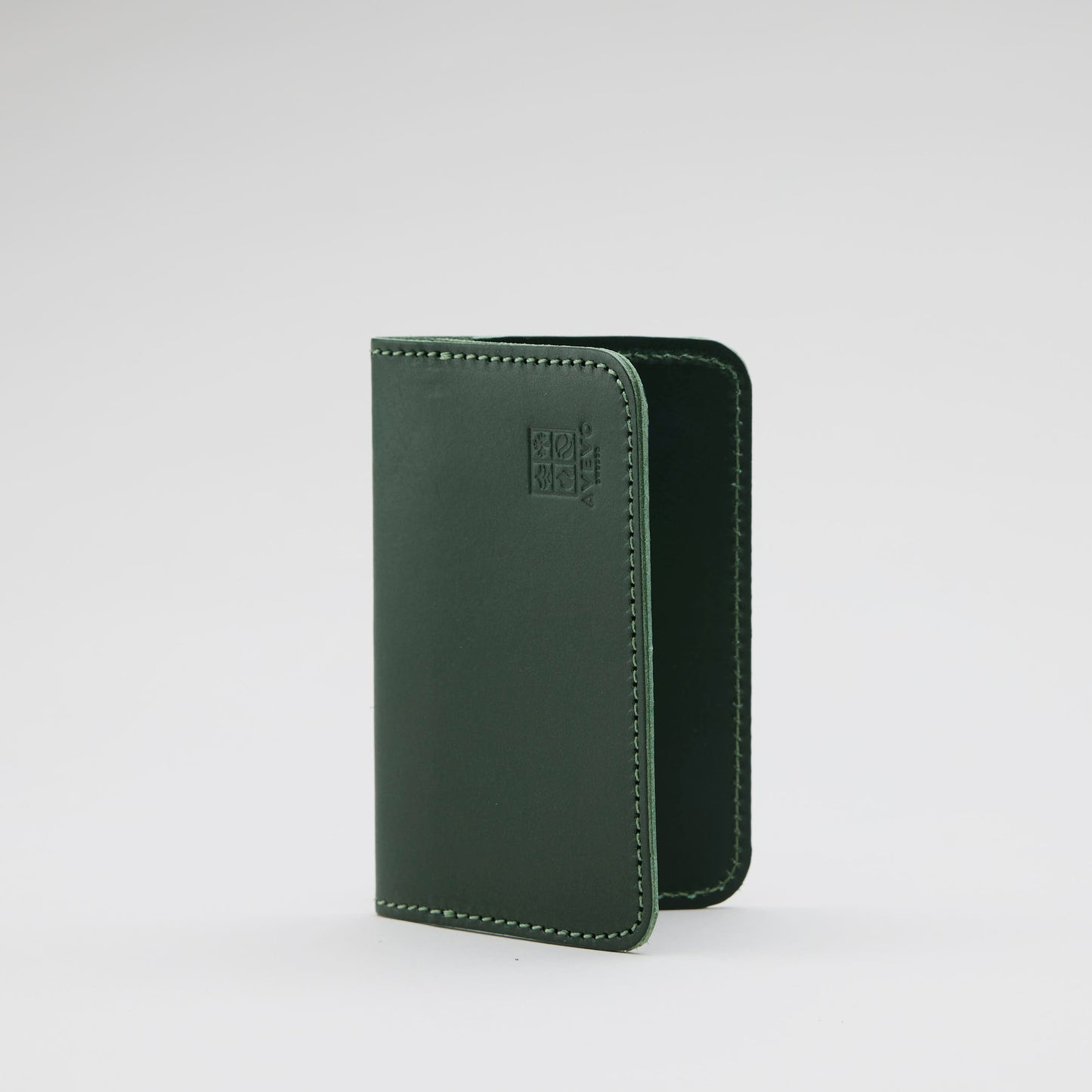 Plånbok, korthållare i minimalistisk design, Tillverkad i Sverige av vegetabiliskt garvat kvalitetsläder