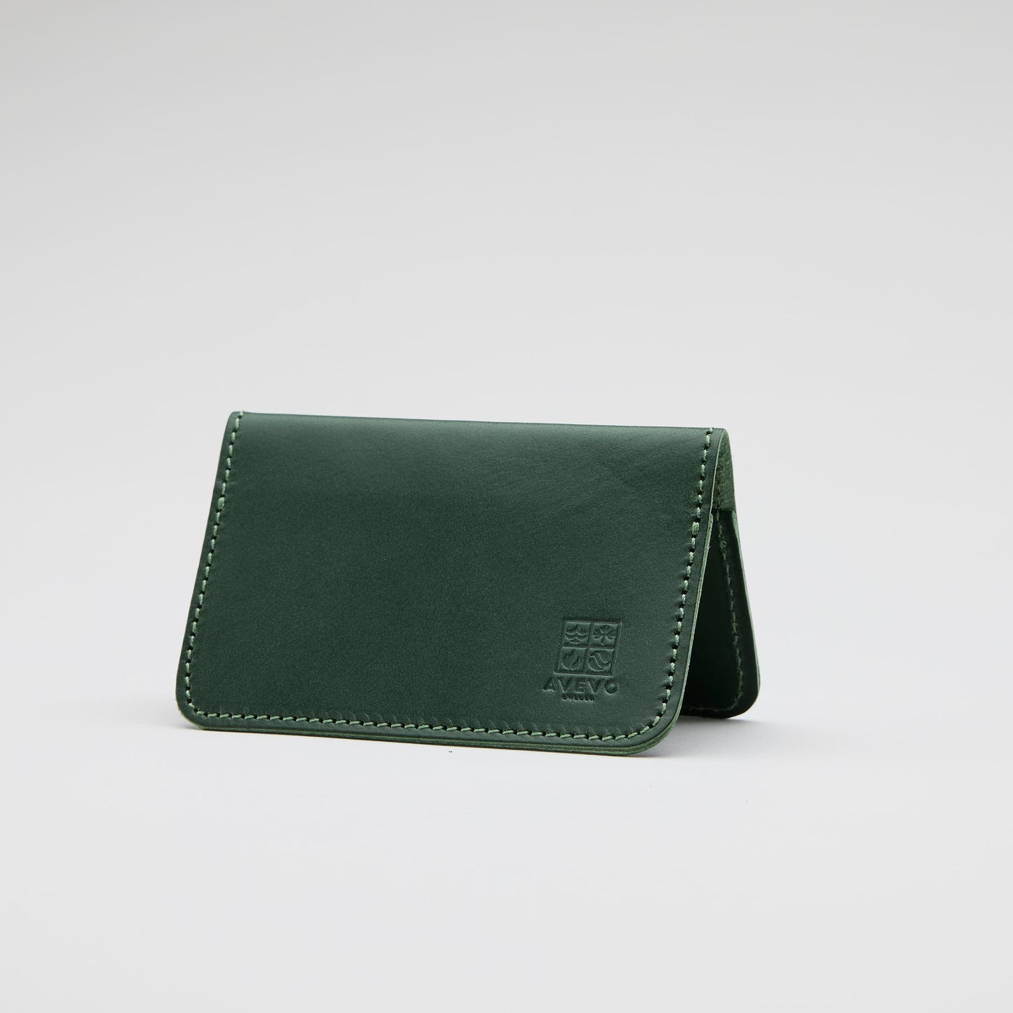 Plånbok, korthållare i minimalistisk design, Tillverkad i Sverige av vegetabiliskt garvat kvalitetsläder